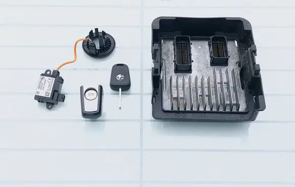 Opel Meriva B Engine ECU kit and lock set 12636386 13257534 12643754
