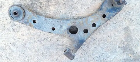 Toyota Avensis Verso Front lower control arm/wishbone