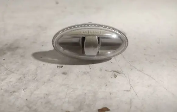 Peugeot 406 Front fender indicator light 9680057580