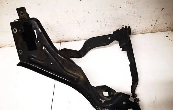 Mercedes-Benz C AMG W204 Headlight/headlamp mounting bracket 204620603 P204620603