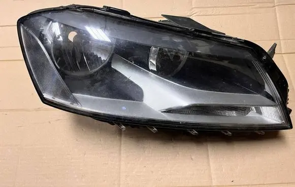 Volkswagen PASSAT B7 Headlight/headlamp 90003373 3AB941006