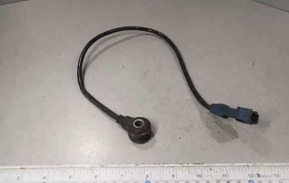 Audi A6 S6 C4 4A Detonation knock sensor 054905377G