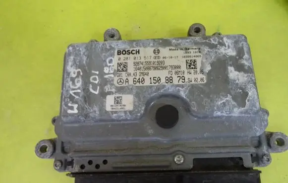 Mercedes-Benz B W245 Engine control unit/module 0281013517 A6401508879