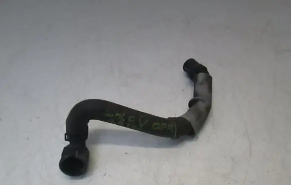 Volkswagen Golf V Engine coolant pipe/hose