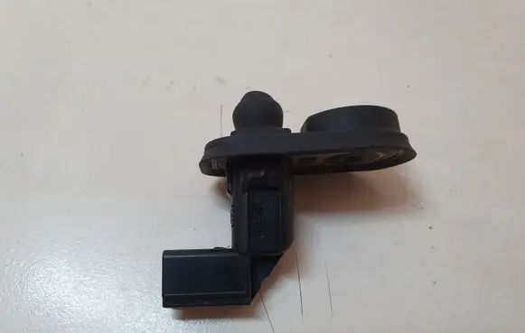Suzuki Grand Vitara II Front door sensor 