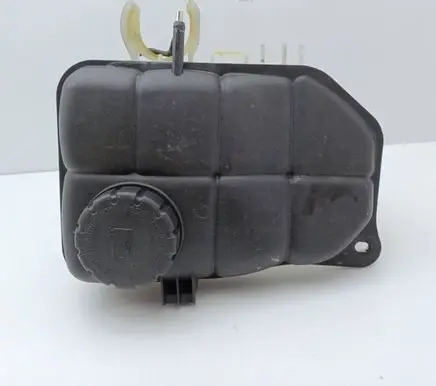 Mercedes-Benz C W203 Coolant expansion tank/reservoir 2035000049