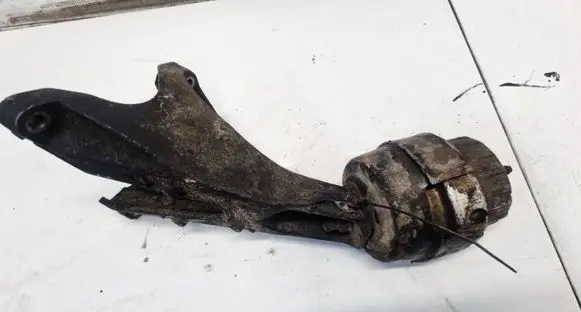 Audi A6 S6 C6 4F Engine mounting bracket 4F0199308P