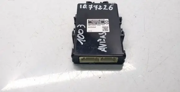 Toyota Avensis T270 Other control units/modules 8969005040 MB1028500060