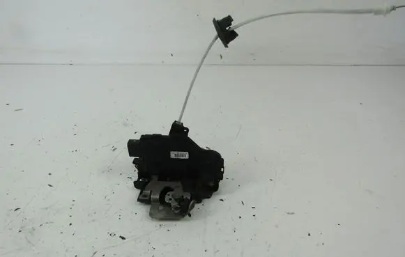 Audi A4 S4 B6 8E 8H Front door lock 