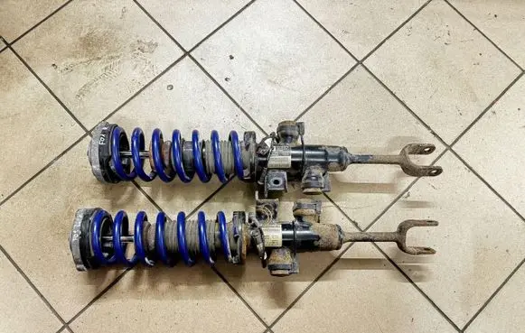 Front shock absorber/damper