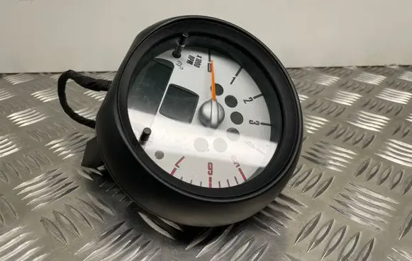 Mini Cooper Countryman R60 Tachometer 9275560