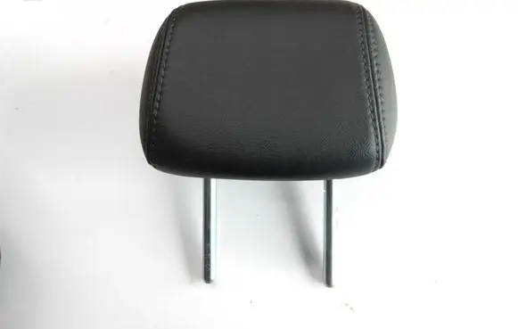 Nissan Qashqai Rear seat headrest 