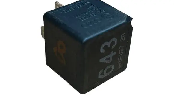 Volkswagen Golf V Other relay 8K0951253 V23136B6X72