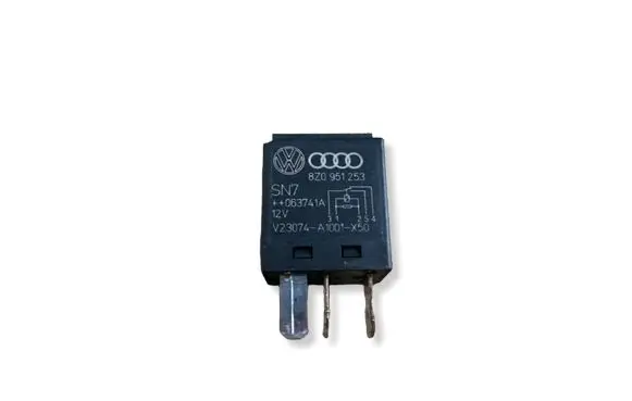 Audi Q7 4L Other relay 8Z0951253