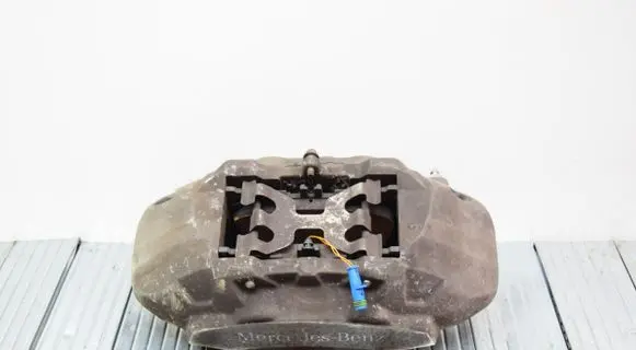 Mercedes-Benz GLC X253 C253 Front brake caliper