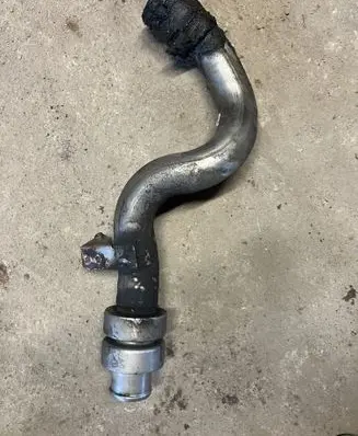 Land Rover Discovery 3 - LR3 Intercooler hose/pipe