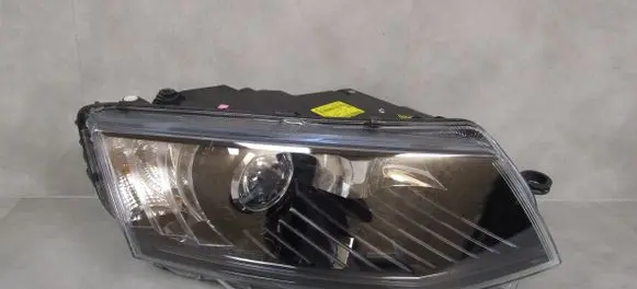Skoda Octavia Mk3 (5E) Headlight/headlamp 5E1941016B 030127228400 33423344