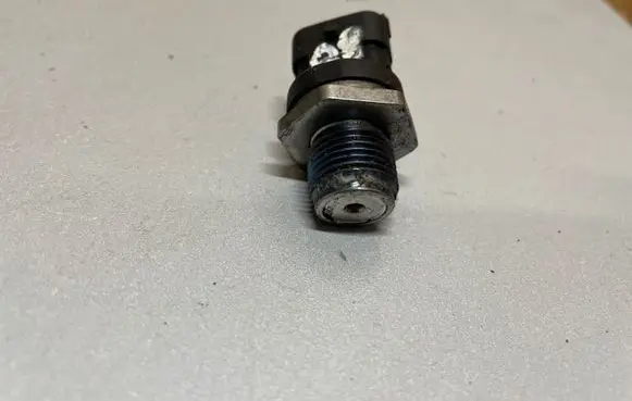 Fuel pressure sensor
