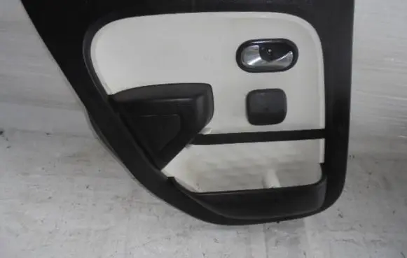 Renault Twingo III Rear door card panel trim 