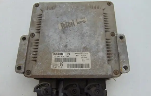 Peugeot 607 Engine control unit/module 9644199680 0281010765