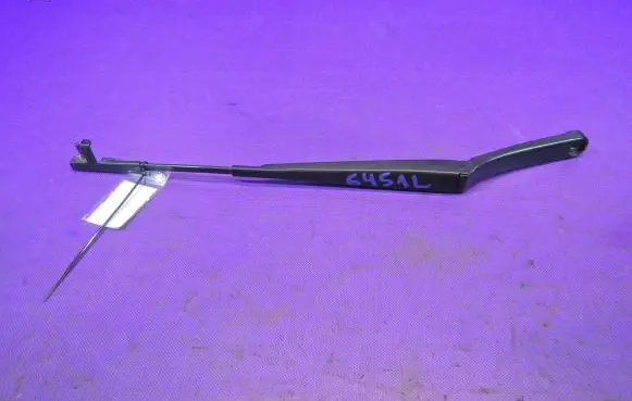 Skoda Octavia Mk2 (1Z) Front wiper blade arm 1Z1955409