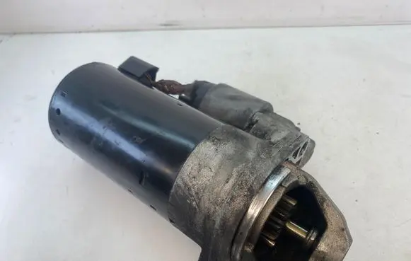Mercedes-Benz E W212 Starter motor A6519062400 001139043 20110322