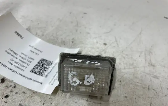 Mercedes-Benz E W212 Number plate light A2218200856
