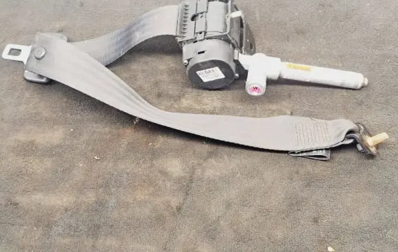 Volvo V50 Front seatbelt 30661796 6029327L0H AL0604250067