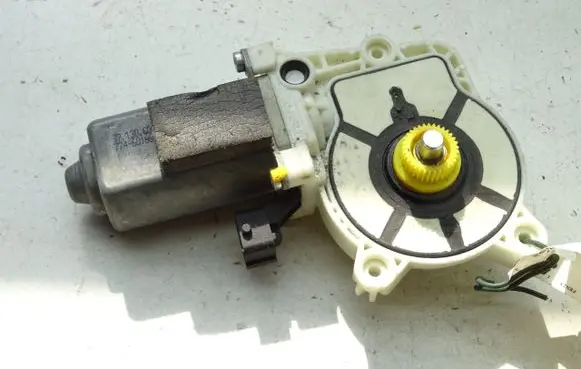 Saab 9-3 Ver2 Loading door lock 