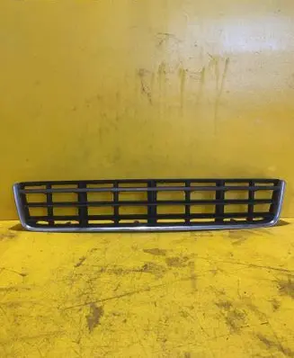 Audi A4 S4 B6 8E 8H Front bumper lower grill 8H0807647