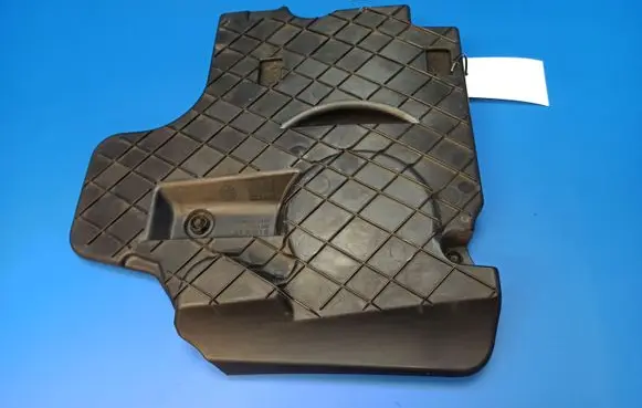 Mercedes-Benz E C207 W207 Timing belt guard (cover) A6510101867