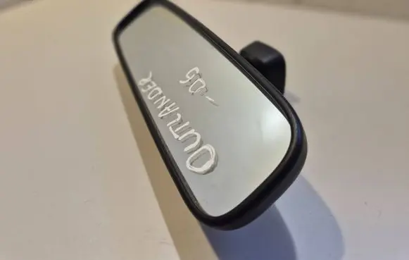 Mitsubishi Outlander Rear view mirror (interior) E4012197 E4022197