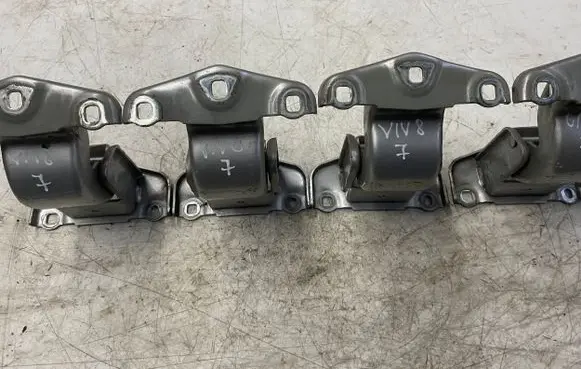 Opel Vivaro Rear door hinge set 844009592R