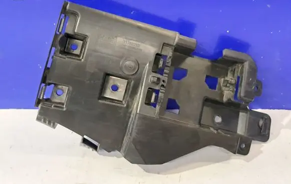 Volvo V60 Rear bumper mounting bracket 31352285
