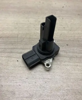 Toyota Verso Mass air flow meter 2220437010