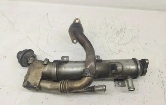 Audi A4 S4 B8 8K EGR valve cooler 03L131512AH V100