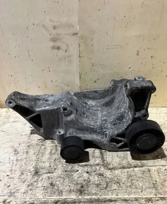BMW 3 E90 E91 Generator/alternator bracket 7802639 11167802639