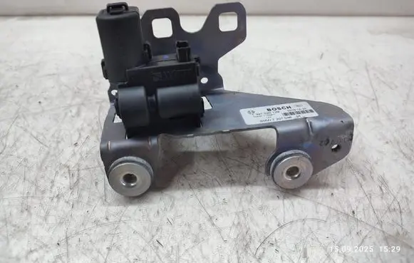 BMW 5 F10 F11 Tailgate window lock/catch/latch 7207046 720704604