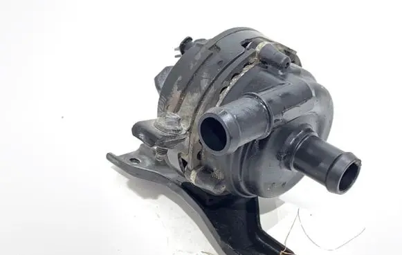 Alfa Romeo Stelvio Oil filter mounting bracket 505528600