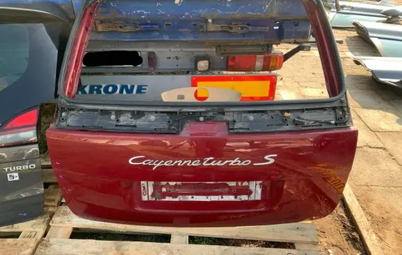 Porsche Cayenne (9PA) Tailgate/trunk/boot lid