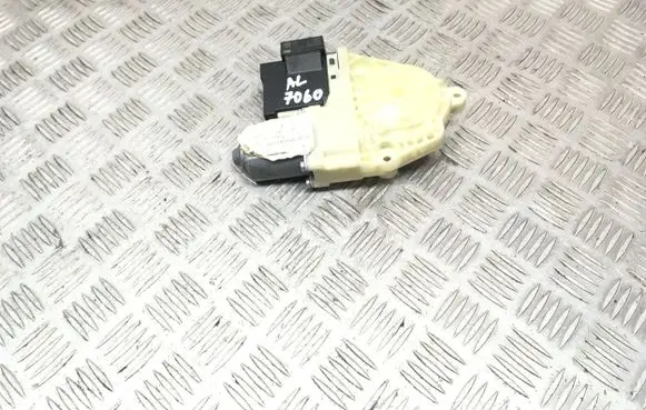 Seat Cordoba (6L) Rear door window regulator motor 6Q0959812B 976453104 56104