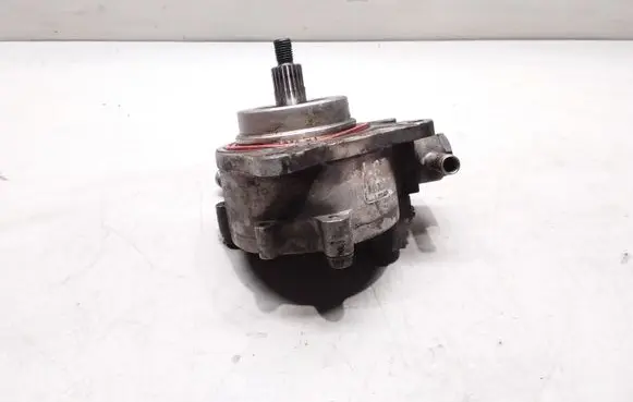 Nissan Navara D22 Vacuum pump 14650VK500