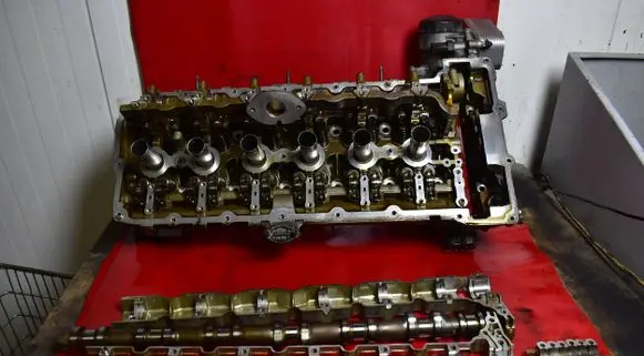 BMW X5 E70 Engine head N52B30AF