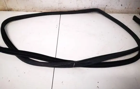 Nissan X-Trail T32 Rubber seal rear door 