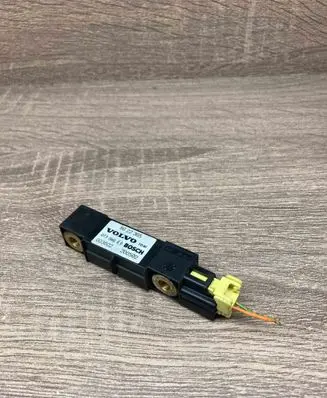 Volvo V70 Airbag deployment crash/impact sensor 8622365 003602