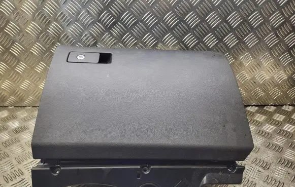 Volkswagen PASSAT B6 Glove box P0108671