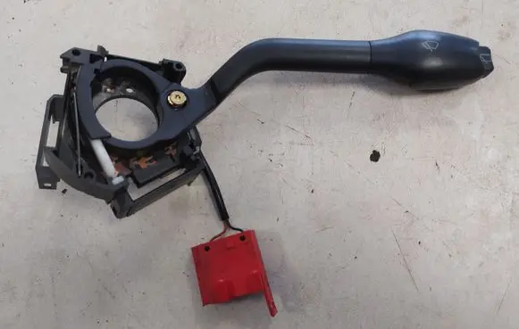 Volkswagen Polo III 6N 6N2 6NF Wiper control stalk