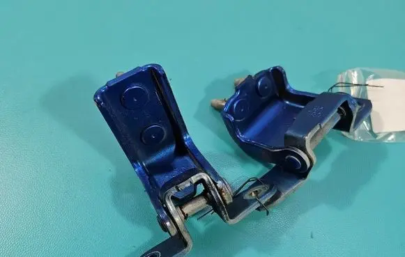 Suzuki Swift III Rear door hinge set IMPRK1603182