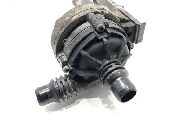 BMW 5 G30 G31 G38 Oil filter mounting bracket 8474820