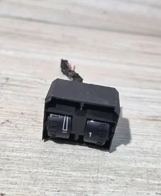 Volkswagen Touran I Headlight level height control switch 1T0941333B